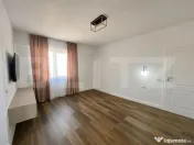 Apartament nou cu 3 camere, centrala si aer, zona Calea Seve
