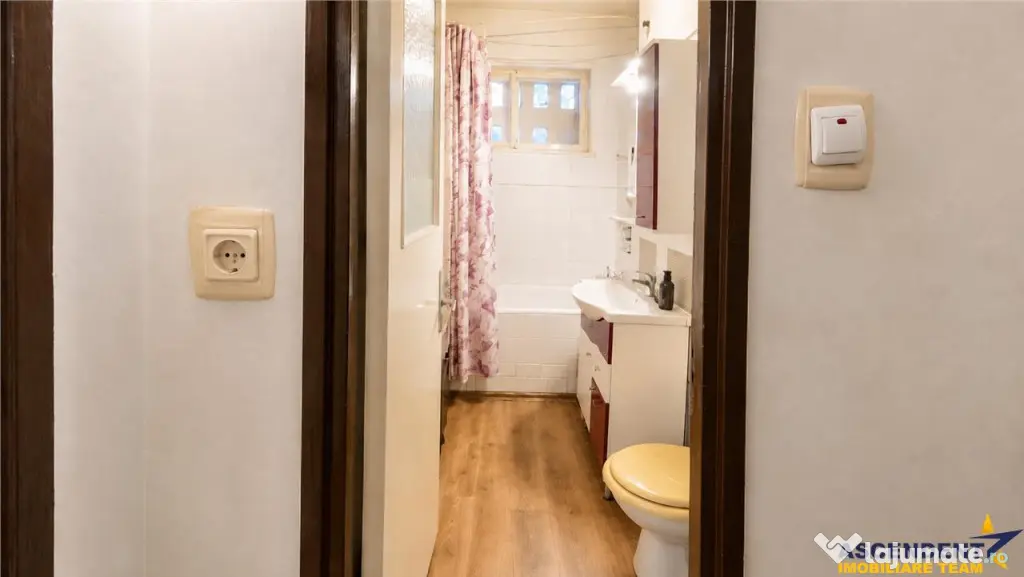 Apartament 2 camere, incadrat de verde, luminos, reabilitat - Brasov (Brasov)
