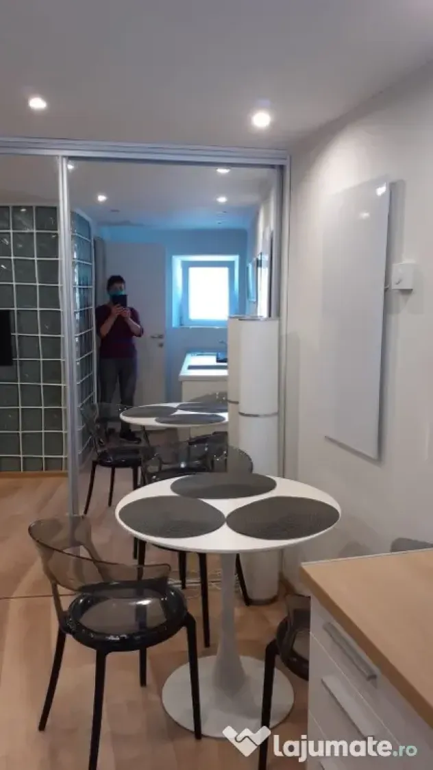 Garsoniera in mijlocul actiunii !!-Centrul Istoric Brasov - Brasov (Brasov)