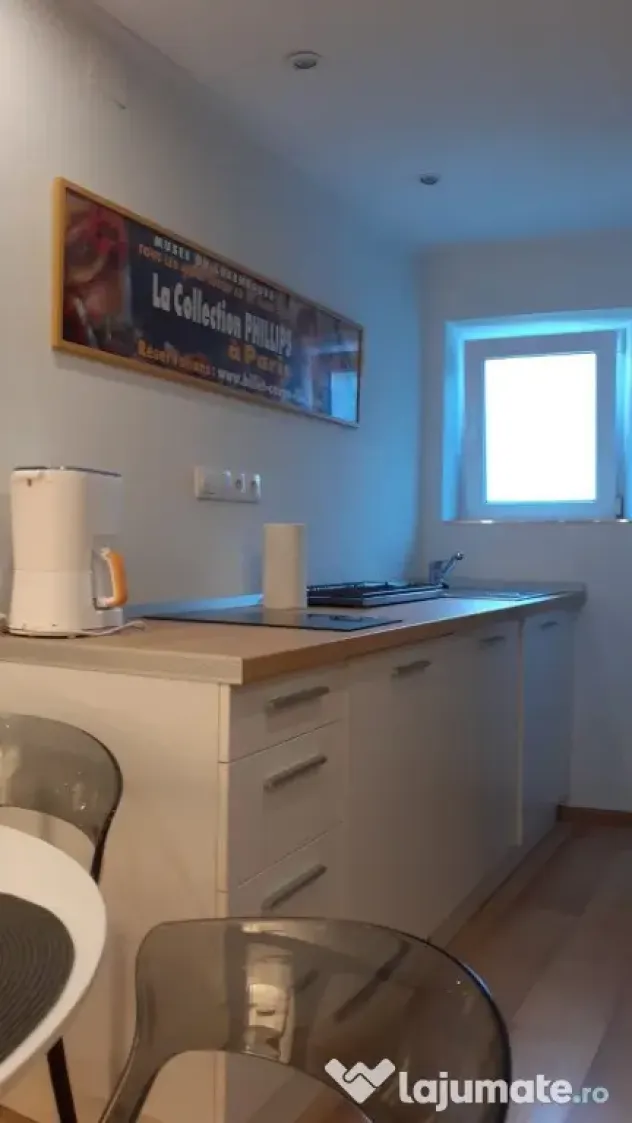 Garsoniera in mijlocul actiunii !!-Centrul Istoric Brasov - Brasov (Brasov)