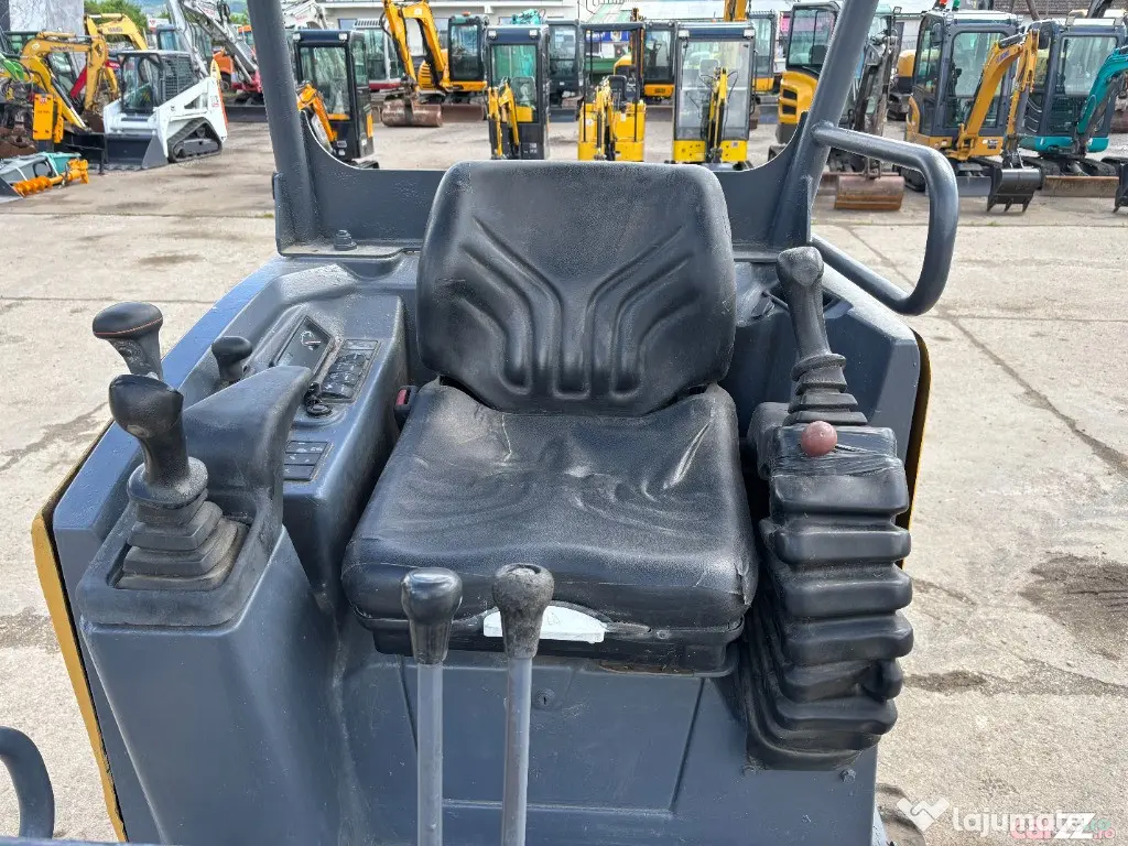 Miniexcavator Volvo EC18, 1.8 tone, 2016 - Negresti Oas (Satu-Mare)