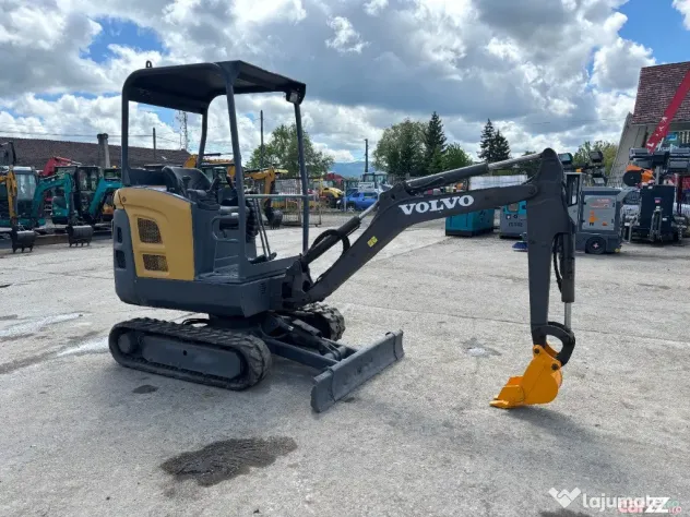 Miniexcavator Volvo EC18, 1.8 tone, 2016 - Negresti Oas (Satu-Mare)