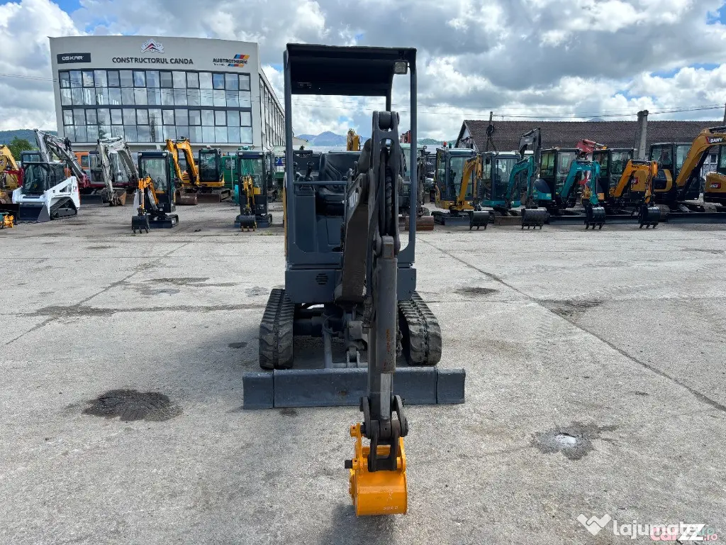 Miniexcavator Volvo EC18, 1.8 tone, 2016 - Negresti Oas (Satu-Mare)