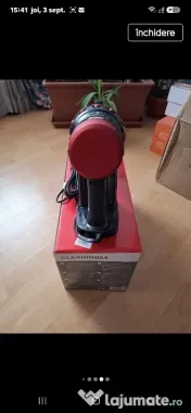 Aspirator vertical cu fir Cleanmaxx 