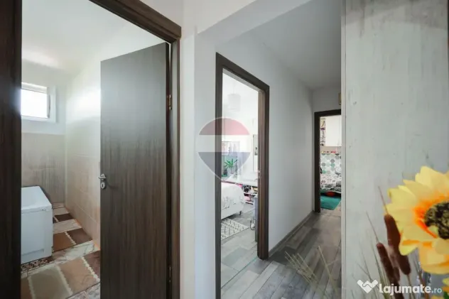 De vânzare apartament cu 2 camere, în zona Nufărul - Oradea (Bihor)