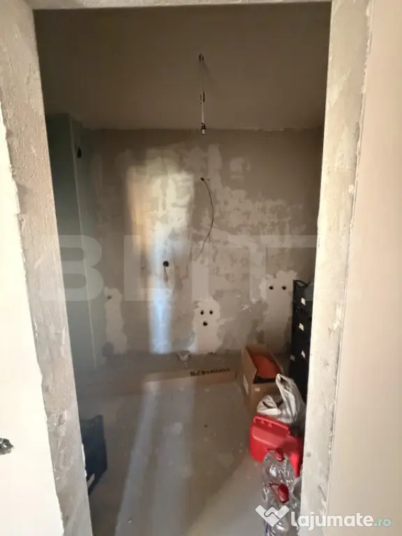 Apartament 3 camere 69 mp , parcare inclusa , 2 bai ,Zona T - Floresti (Cluj)