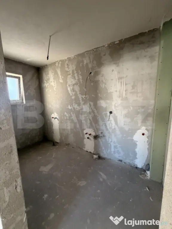 Apartament 3 camere 69 mp , parcare inclusa , 2 bai ,Zona T - Floresti (Cluj)