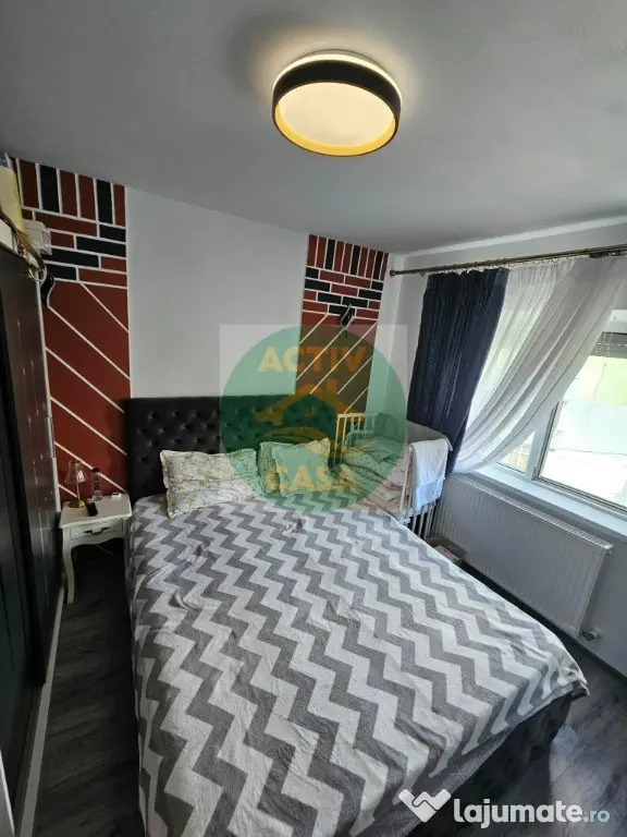 DE VÂNZARE – APARTAMENT CU 3 CAMERE - Roman (Neamt)