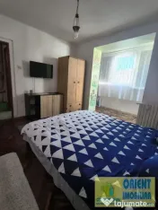 Tomis 1, Spital, de inchiriat apartament 3 camere, parter, mobilat 