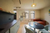 Apartament 2 camere, curte și 2 parcări, Centru Cluj 