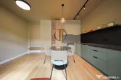 Apartament 2 camere, curte și 2 parcări, Centru Cluj 