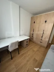 Apartament 3 camere, parcare, zona Plopilor 