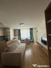 Apartament 3 camere, parcare, zona Plopilor 