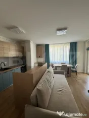 Apartament 3 camere, parcare, zona Plopilor 
