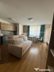 Apartament 3 camere, parcare, zona Plopilor 