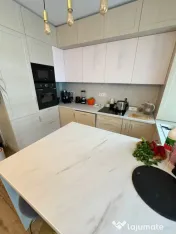 Apartament 3 camere 64mp, curte 120mp zona Subcetate 