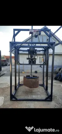 Vând instalație forat fantani