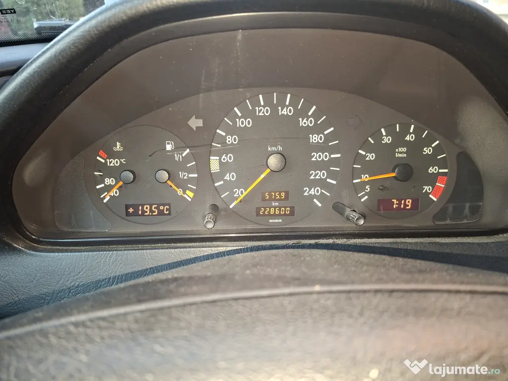 Mercedes Benz C 180