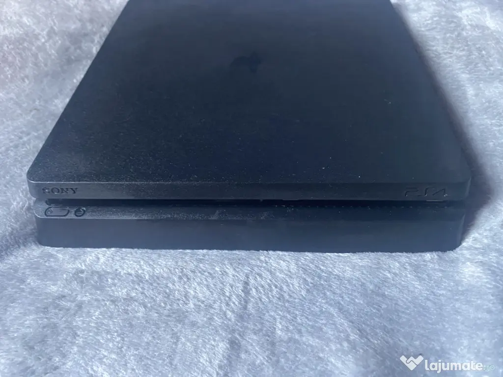 Vand PS4 Slim 500GB