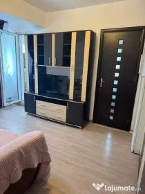 Apartament de închiriat