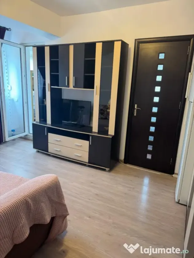 Apartament de închiriat