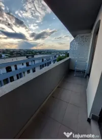 PF,Vând apartament cu 3 camere
