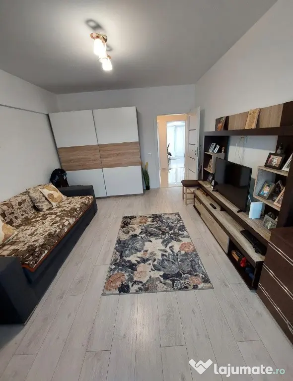 PF,Vând apartament cu 3 camere - Iasi (Iasi)