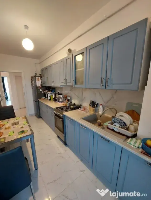 PF,Vând apartament cu 3 camere - Iasi (Iasi)