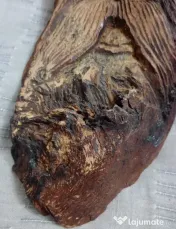 Masca sculptata in lemn masiv arta naiva romaneasca