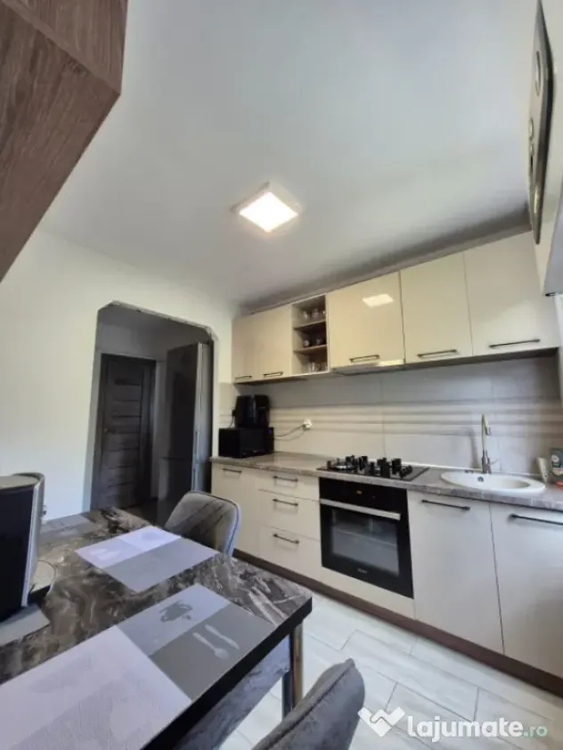 Apartament cu 3 camere , 61 mp, zona Manastur - Cluj-Napoca (Cluj)