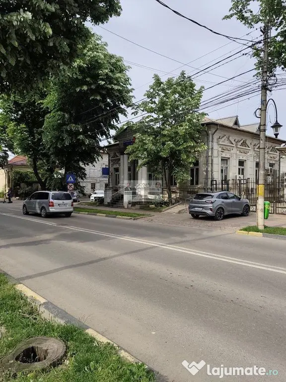 Spatiu ultracentral Tecuci/ Actual sediu BCR - Tecuci (Galati)