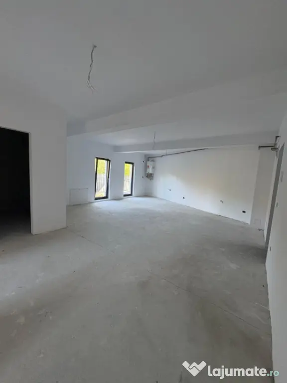 Apartament 3 camere la parter cu grădină de 96 mp și loc - Baia Mare (Maramures)