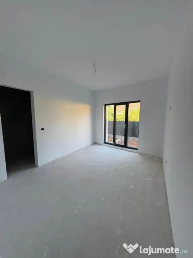 Apartament 3 camere la parter cu grădină de 96 mp și loc - Baia Mare (Maramures)