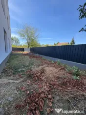 Apartament 3 camere la parter cu grădină de 96 mp și loc 