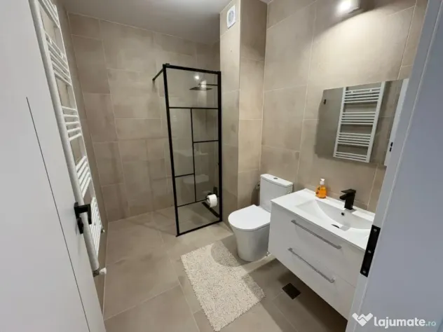 Vand apartament 2 camere 59mp+balcon 6mp zona Eroilor - Floresti (Cluj)