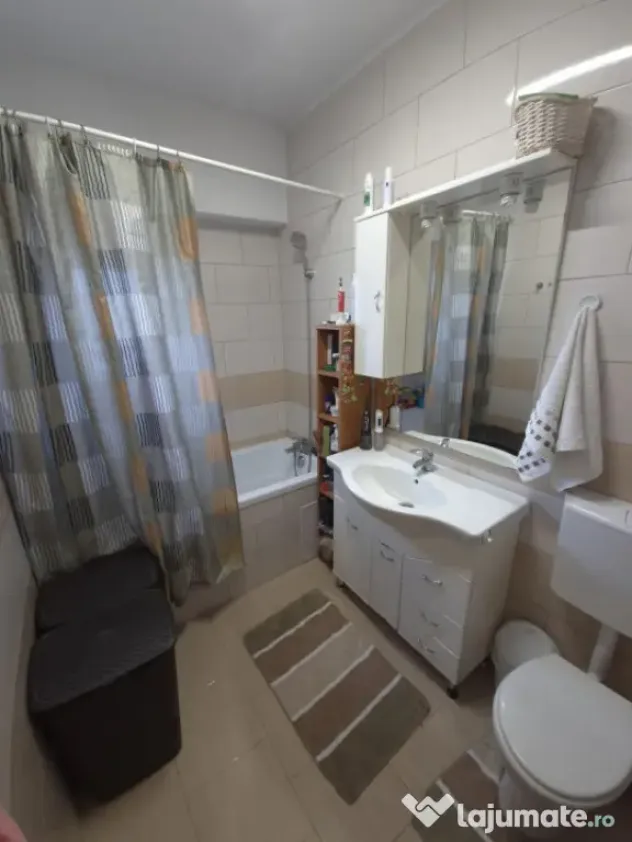 Vand apartament 3 camere 59 mp+balcon 9mp ,str Tautiului - Floresti (Cluj)