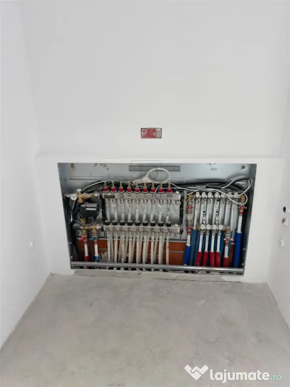 DUMBRAVITA - CENTRAL - DUPLEX PREMIUM - 5 CAMERE - 3 BAI - T - Dumbravita (Timis)