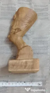 Bust Nefertiti din lemn sculptat 22 cm. cu soclu 