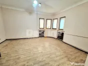 Vilă interbelică | 80 mp utili, curte 250 mp, la 5 min ... 