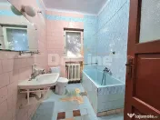 Vilă interbelică | 80 mp utili, curte 250 mp, la 5 min ... 