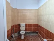 SPATIU COMERCIAL DE INCHIRIAT IN CALIMANESTI 
