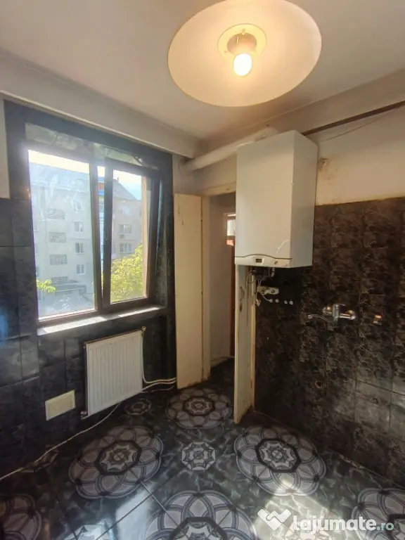 Apartament 4 camere | 100 mp | Decomandat | 2 băi | cartie - Baia Mare (Maramures)