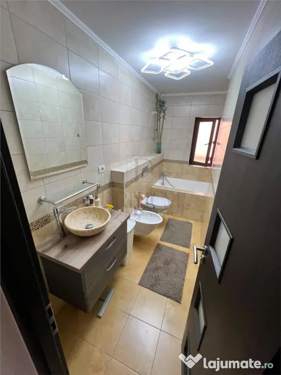 DUMBRAVITA - ETAJ 1 - ZONA LIDL - 3 CAMERE - 2 TERASE - CE - Dumbravita (Timis)
