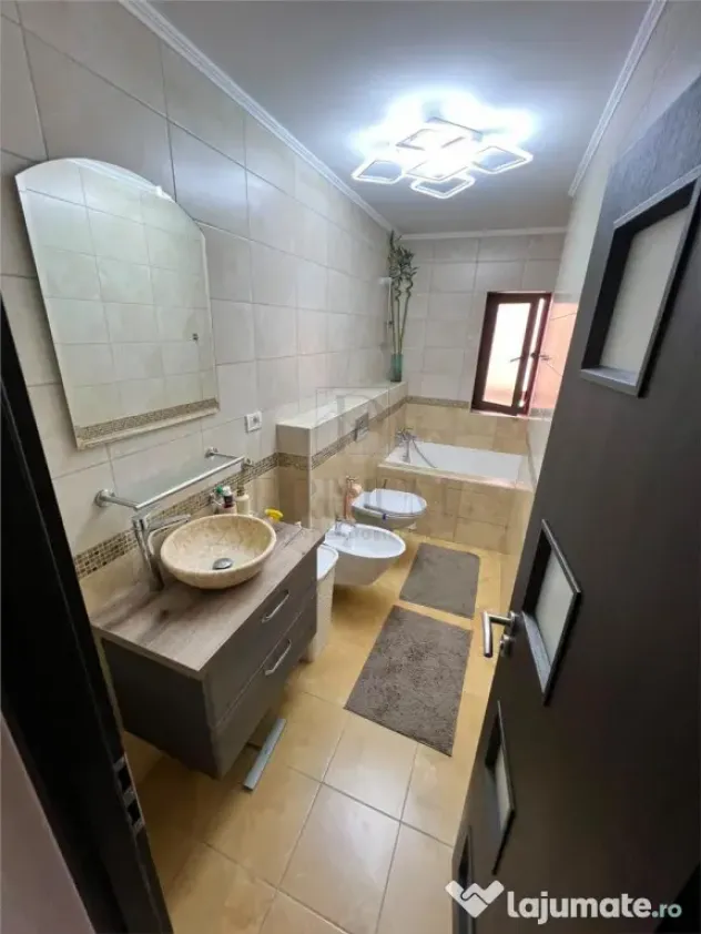 DUMBRAVITA - ETAJ 1 - ZONA LIDL - 3 CAMERE - 2 TERASE - CE - Dumbravita (Timis)