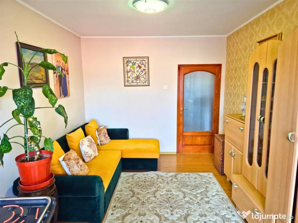 VILA CLASICA DE FAMILIE |TEREN 1137| POZITIE EXCELENTA - NOR - Ramnicu Valcea (Valcea)