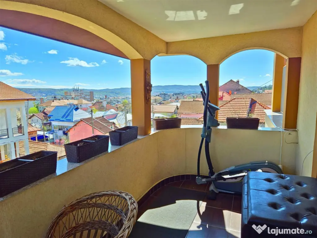 VILA CLASICA DE FAMILIE |TEREN 1137| POZITIE EXCELENTA - NOR - Ramnicu Valcea (Valcea)