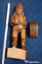 Statueta lemn sculptat Mos cu halba de bere - soclu rupt 35 cm.