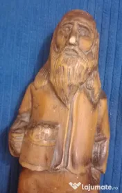 Statueta lemn sculptat Mos cu halba de bere - soclu rupt 35 cm.