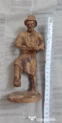 Statueta lemn Mester ascutitor 19 cm.