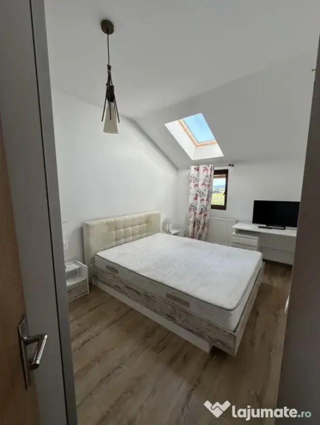 Închiriere Casă Tip Duplex - Sânpetru